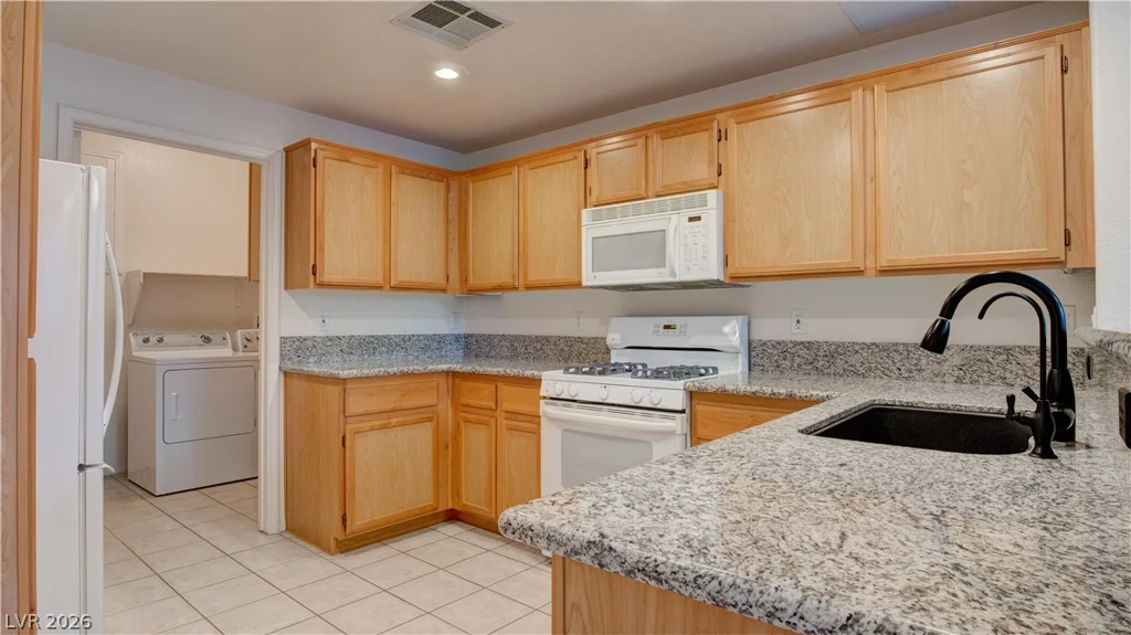10180 Delray Beach, Las Vegas, NV 89129