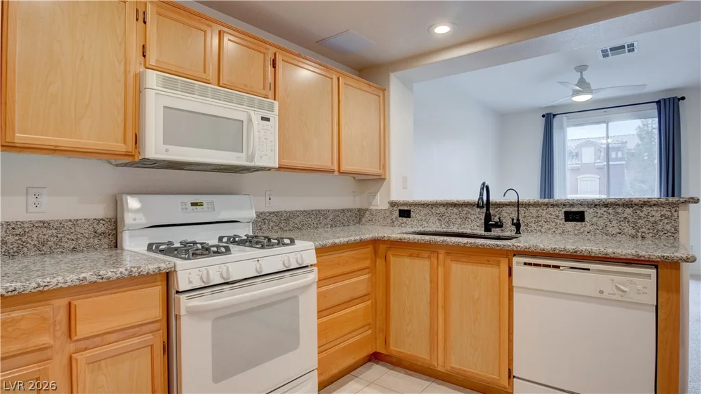 10180 Delray Beach, Las Vegas, NV 89129