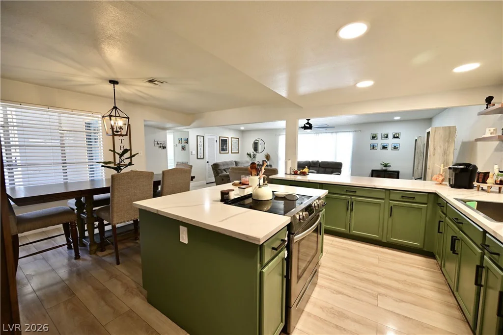 2016 Oakey, Las Vegas, NV 89104