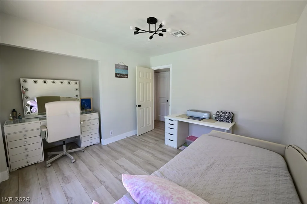 2016 Oakey, Las Vegas, NV 89104