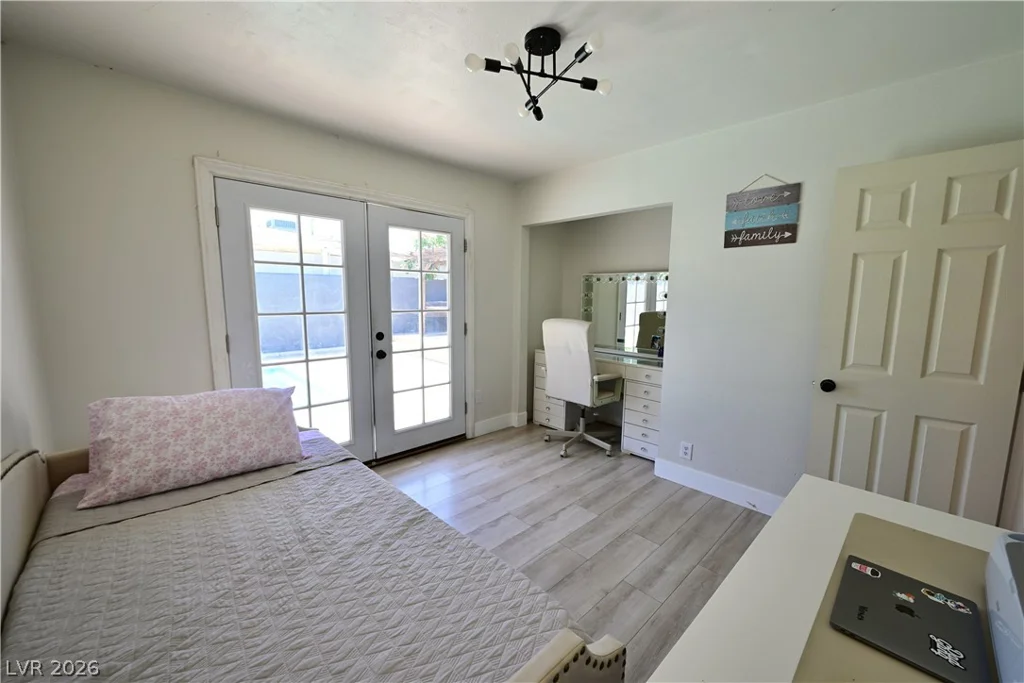 2016 Oakey, Las Vegas, NV 89104