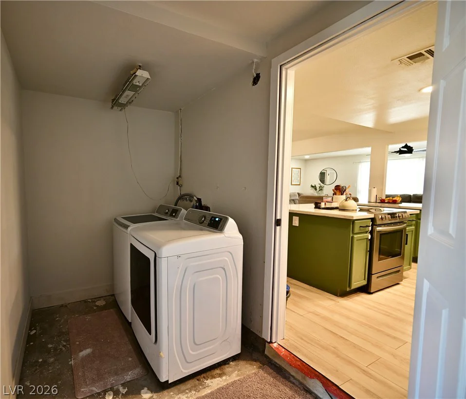 2016 Oakey, Las Vegas, NV 89104