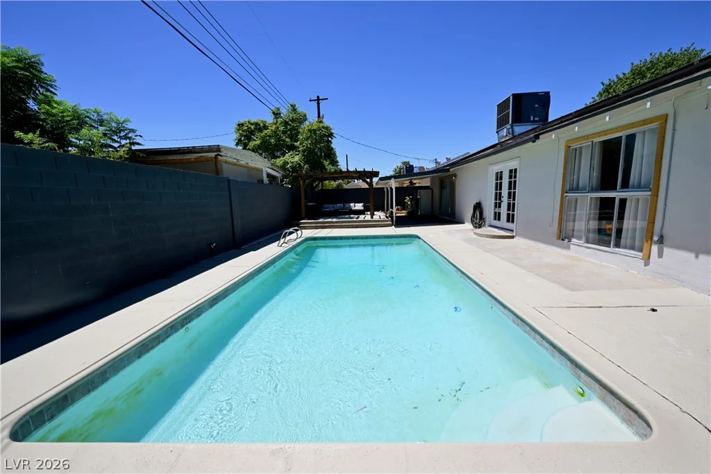 2016 Oakey, Las Vegas, NV 89104