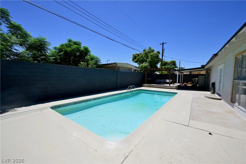 2016 Oakey, Las Vegas, NV 89104