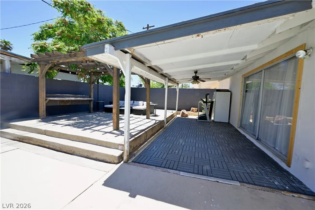 2016 Oakey, Las Vegas, NV 89104