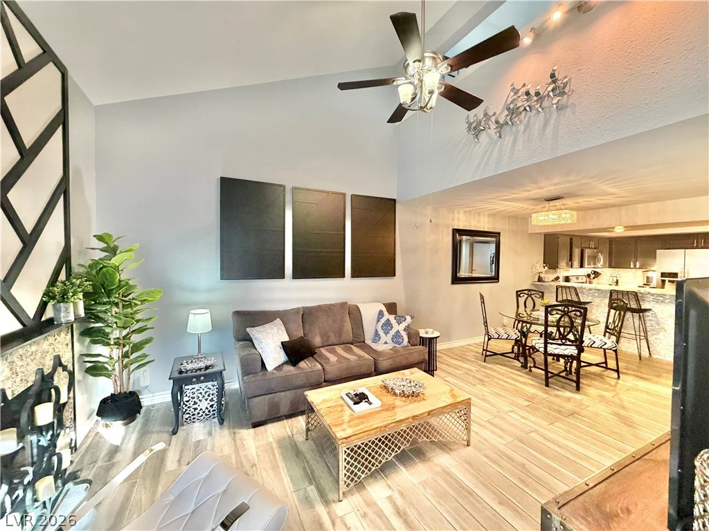 2700 LODESTONE, Las Vegas, NV 89117