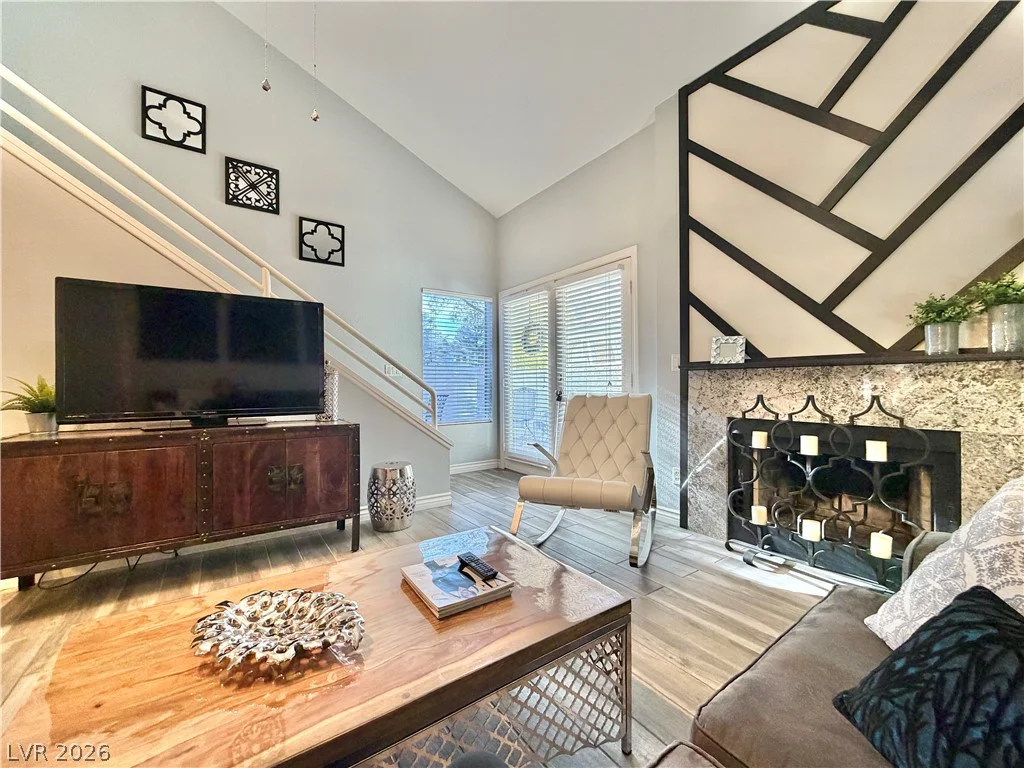 2700 LODESTONE, Las Vegas, NV 89117