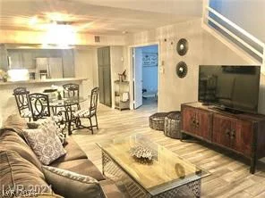 2700 LODESTONE, Las Vegas, NV 89117