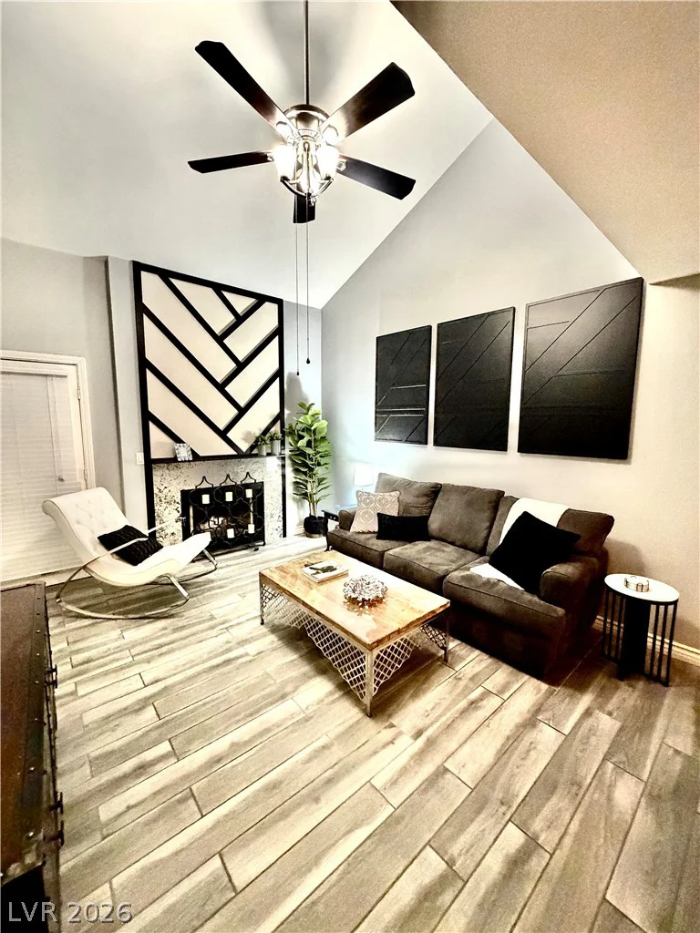 2700 LODESTONE, Las Vegas, NV 89117