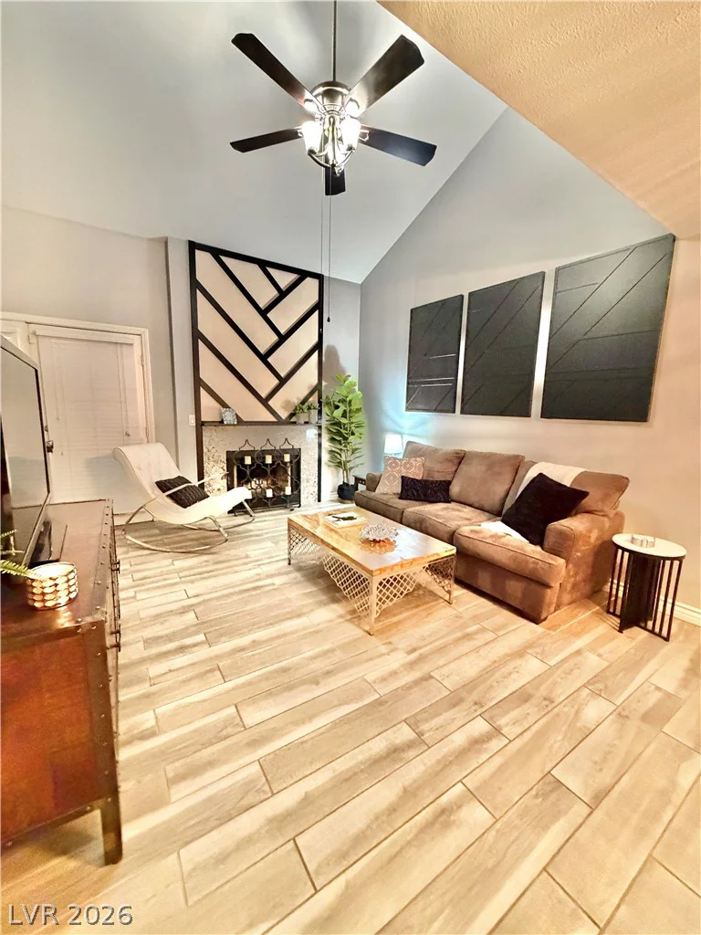 2700 LODESTONE, Las Vegas, NV 89117