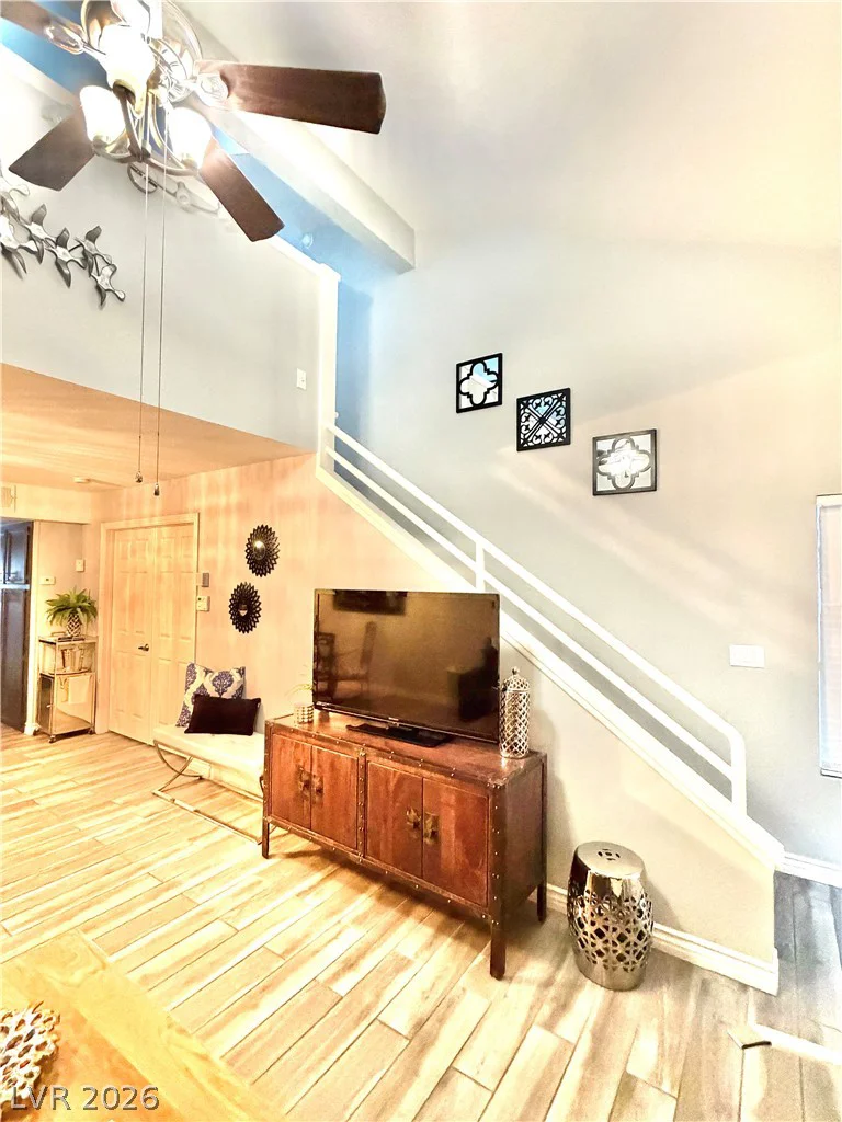 2700 LODESTONE, Las Vegas, NV 89117