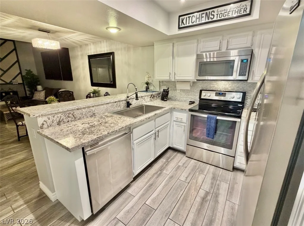 2700 LODESTONE, Las Vegas, NV 89117