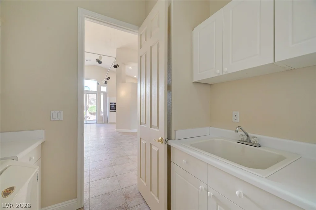 8764 Stockholm, Las Vegas, NV 89147