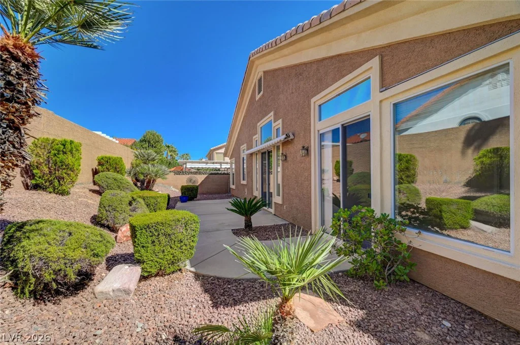 8764 Stockholm, Las Vegas, NV 89147