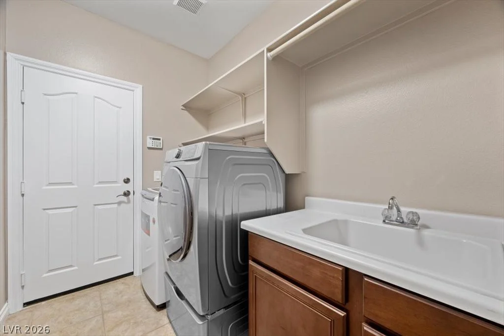 6259 Thunder Blitz, Las Vegas, NV 89131