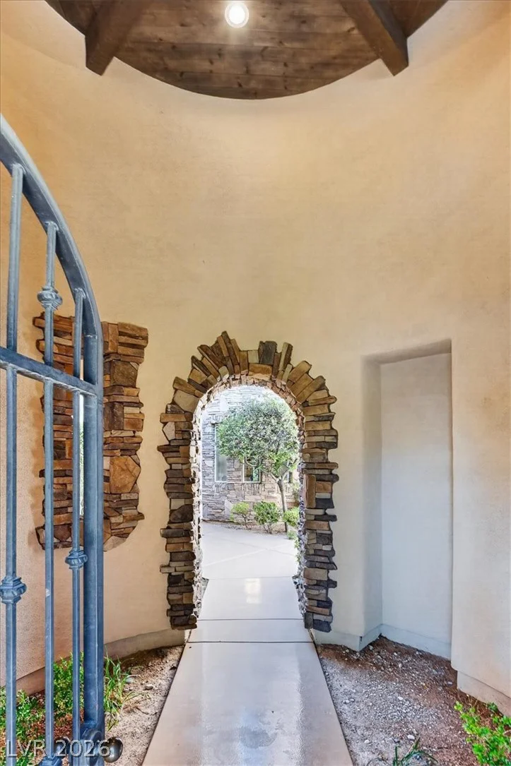 2490 Turtle Head Peak, Las Vegas, NV 89135