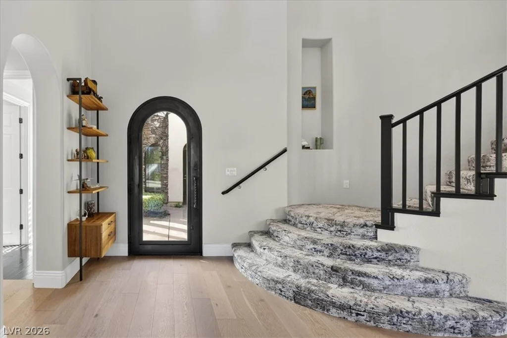 2490 Turtle Head Peak, Las Vegas, NV 89135