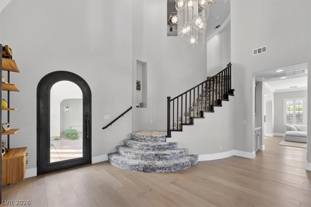 2490 Turtle Head Peak, Las Vegas, NV 89135