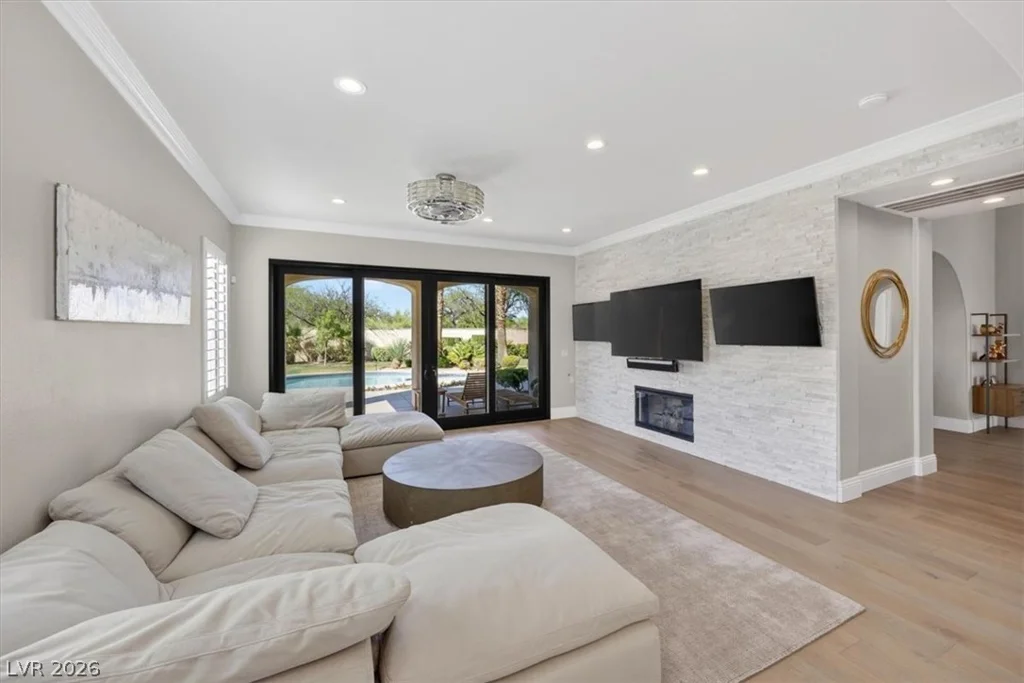2490 Turtle Head Peak, Las Vegas, NV 89135