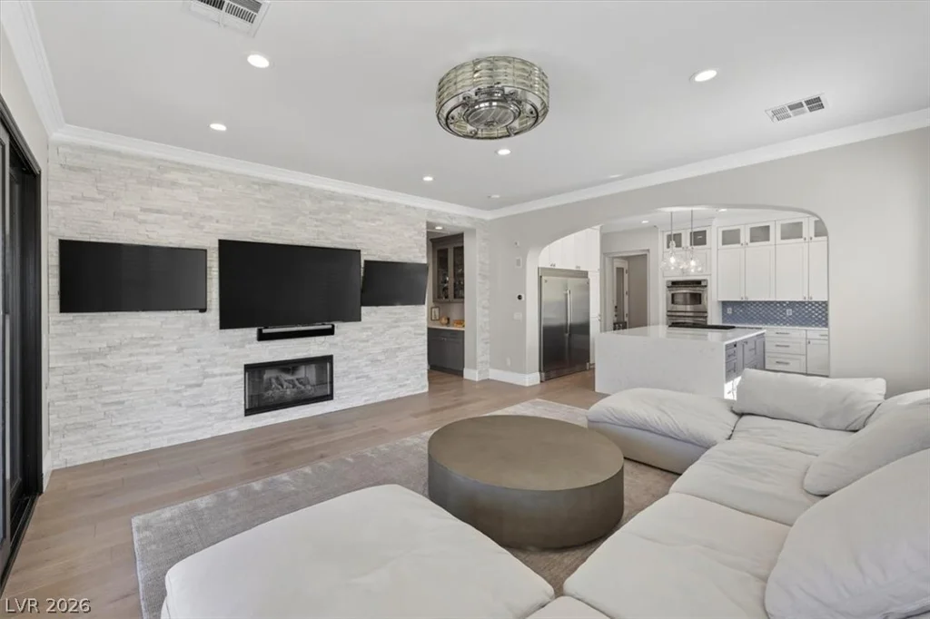 2490 Turtle Head Peak, Las Vegas, NV 89135