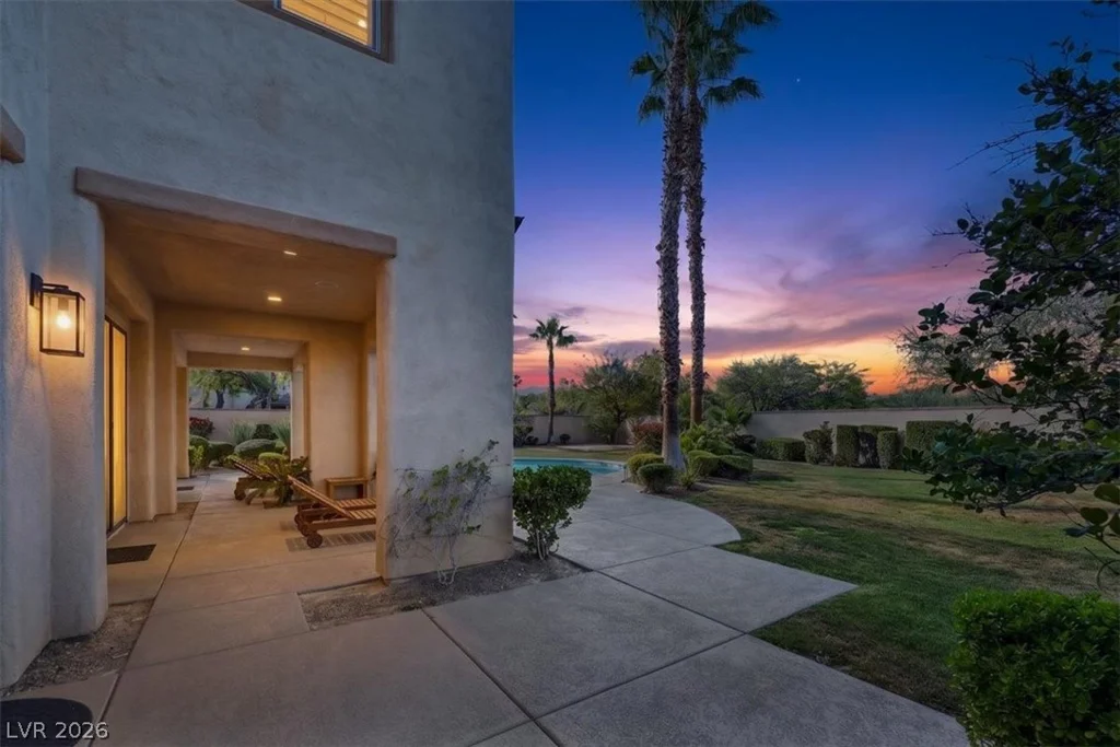 2490 Turtle Head Peak, Las Vegas, NV 89135