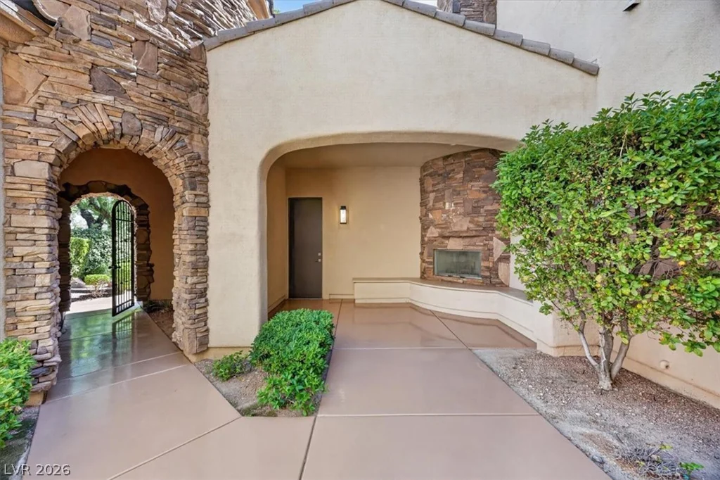 2490 Turtle Head Peak, Las Vegas, NV 89135