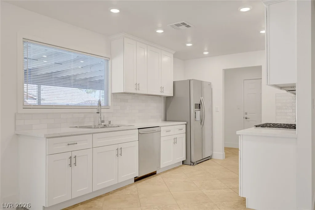 3768 Russell, Las Vegas, NV 89120