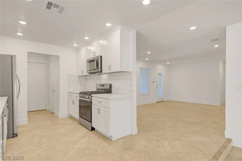3768 Russell, Las Vegas, NV 89120