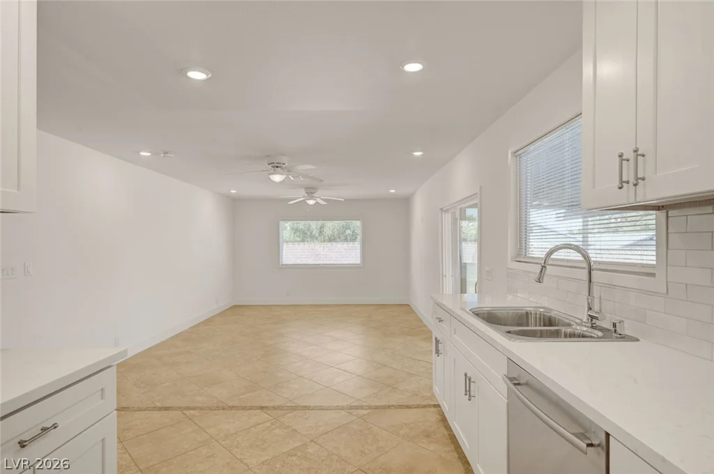 3768 Russell, Las Vegas, NV 89120