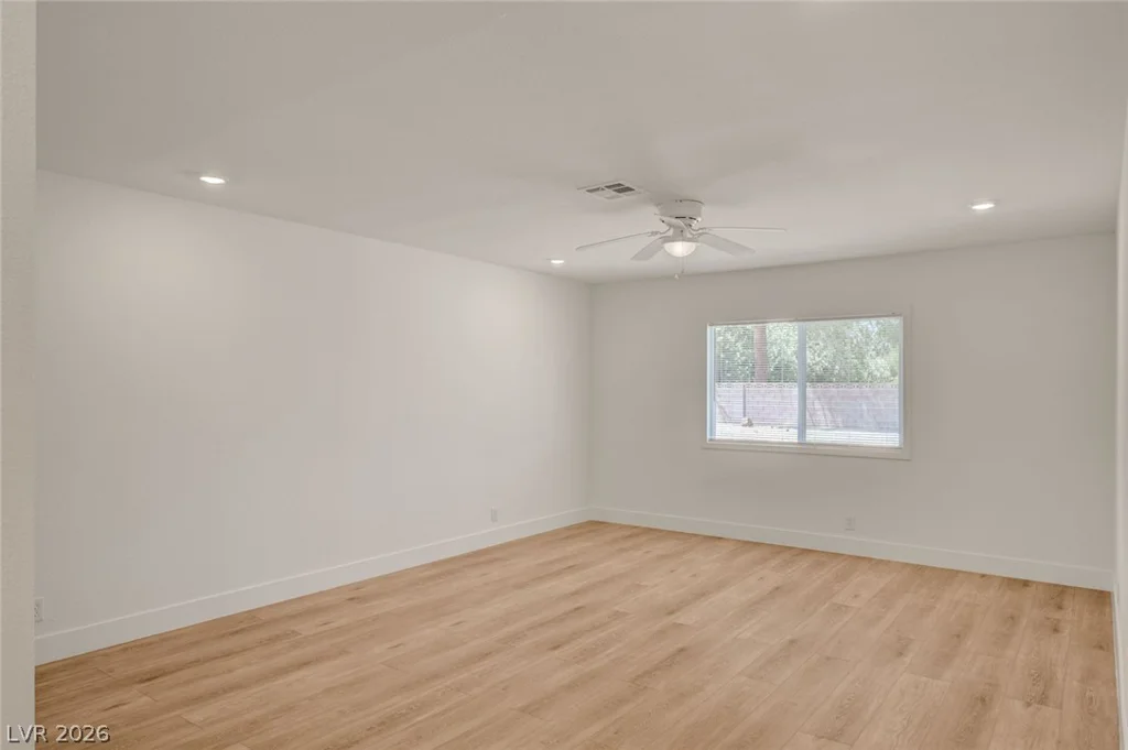 3768 Russell, Las Vegas, NV 89120