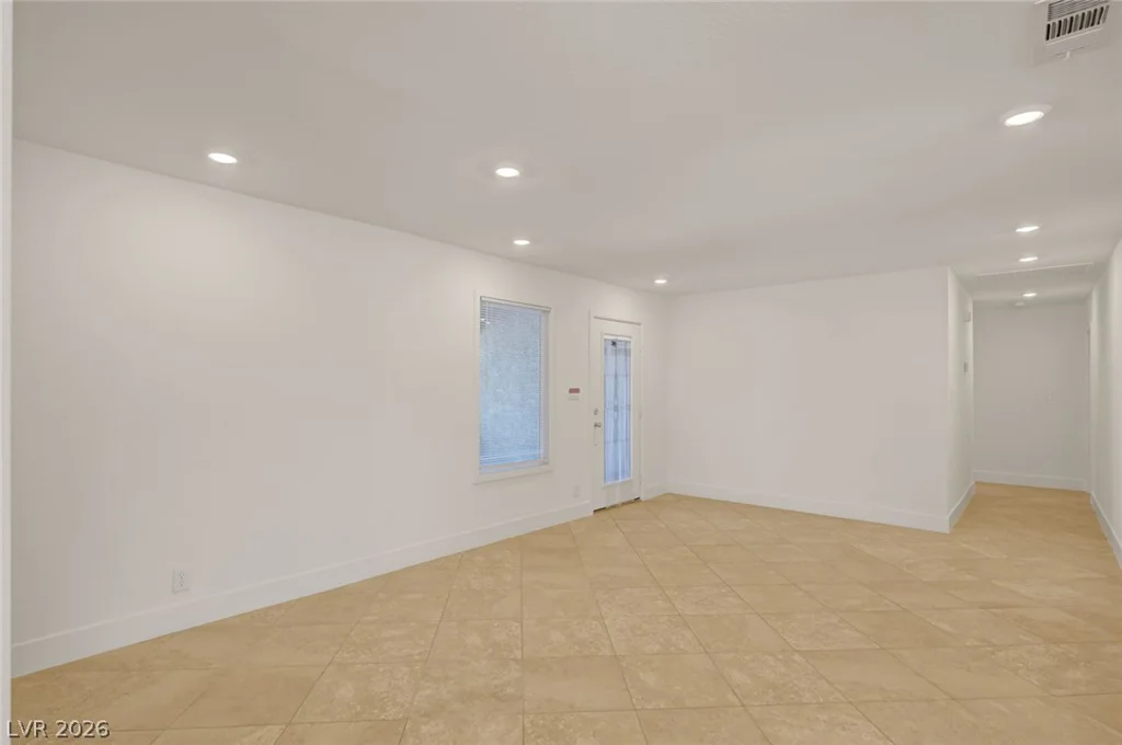 3768 Russell, Las Vegas, NV 89120