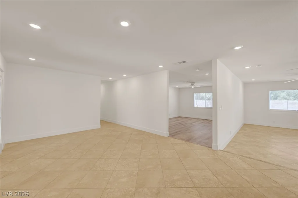 3768 Russell, Las Vegas, NV 89120