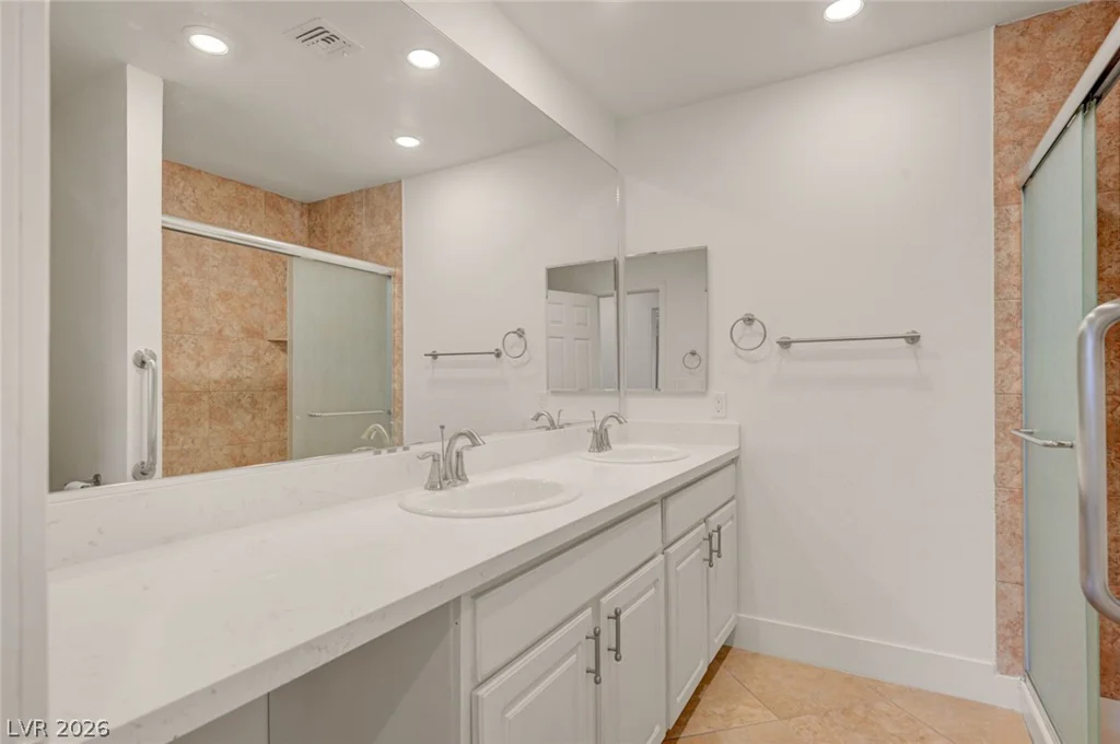 3768 Russell, Las Vegas, NV 89120