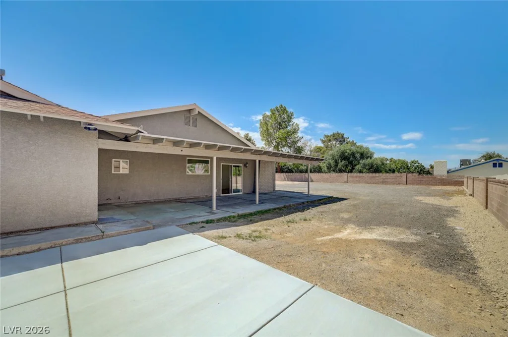 3768 Russell, Las Vegas, NV 89120