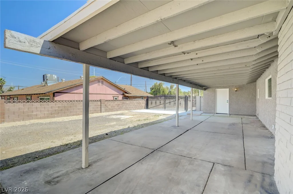 3768 Russell, Las Vegas, NV 89120