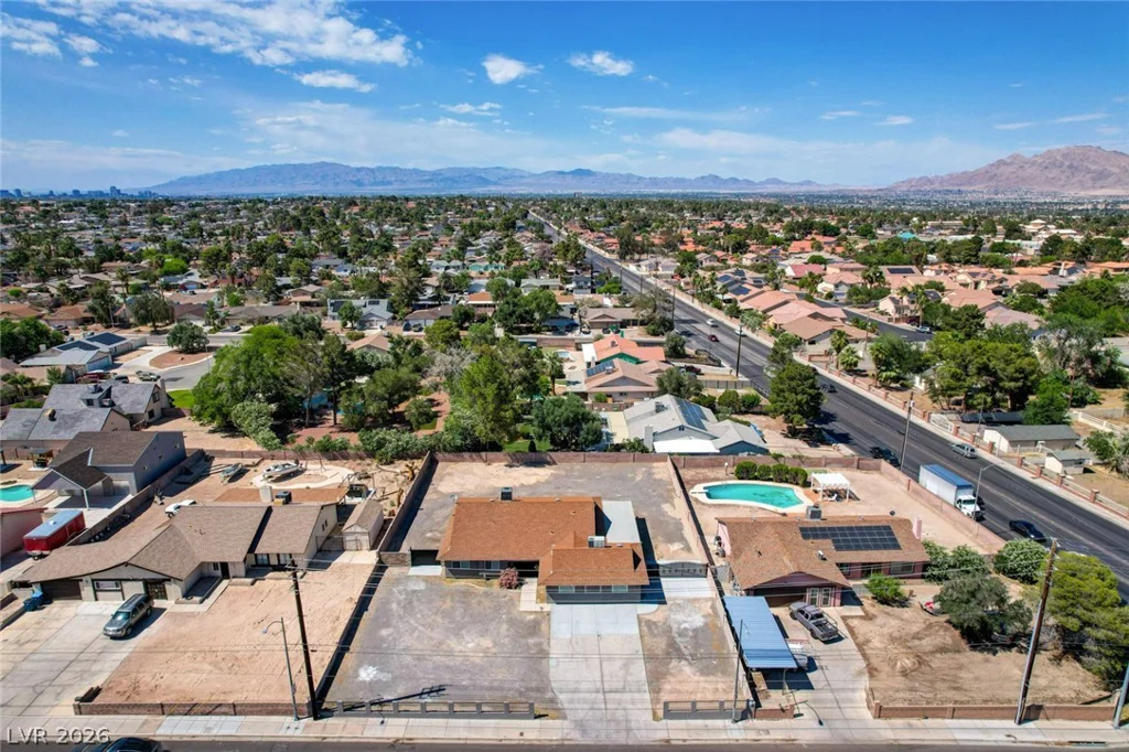 3768 Russell, Las Vegas, NV 89120