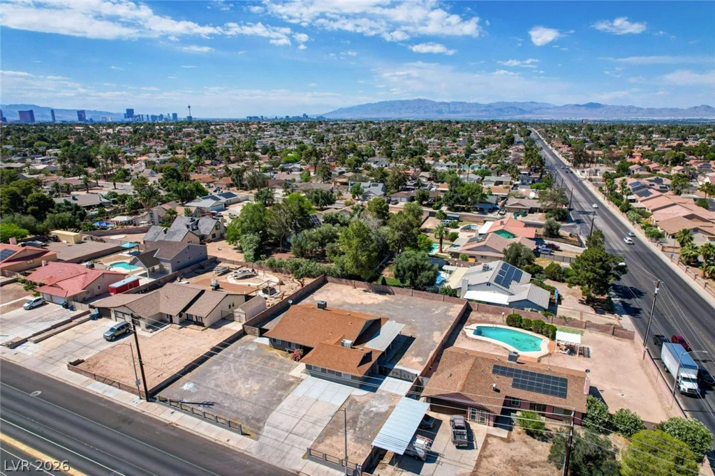 3768 Russell, Las Vegas, NV 89120
