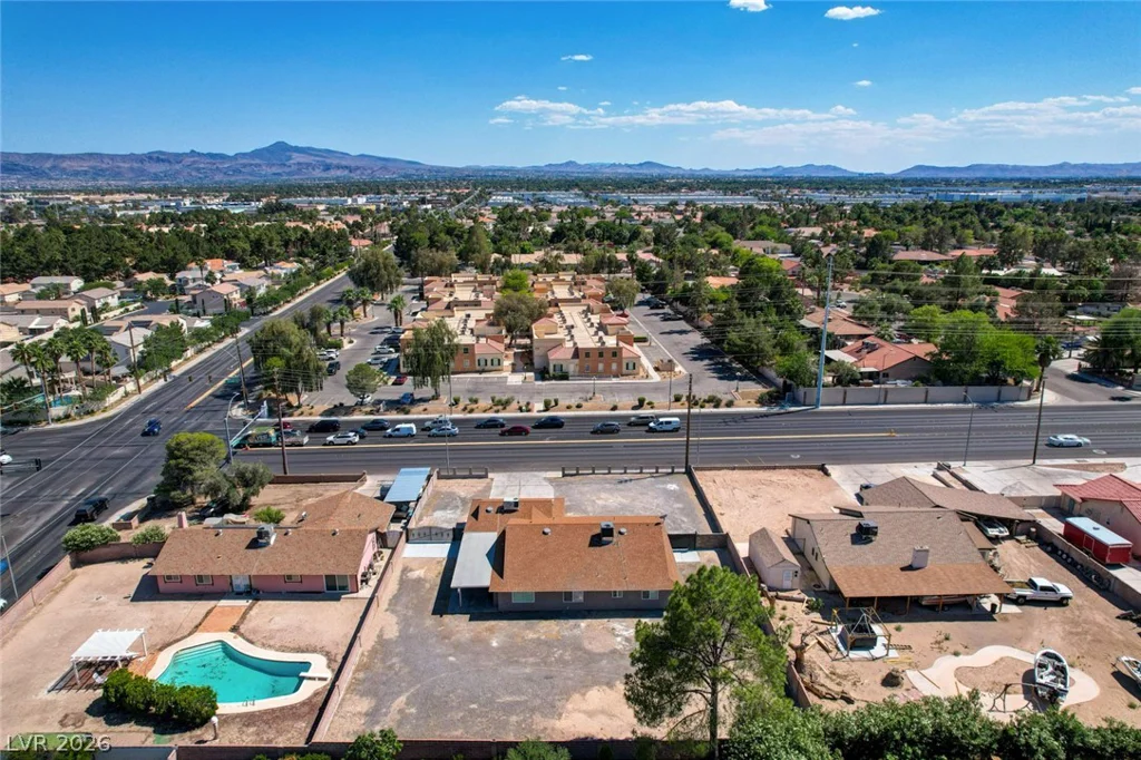 3768 Russell, Las Vegas, NV 89120