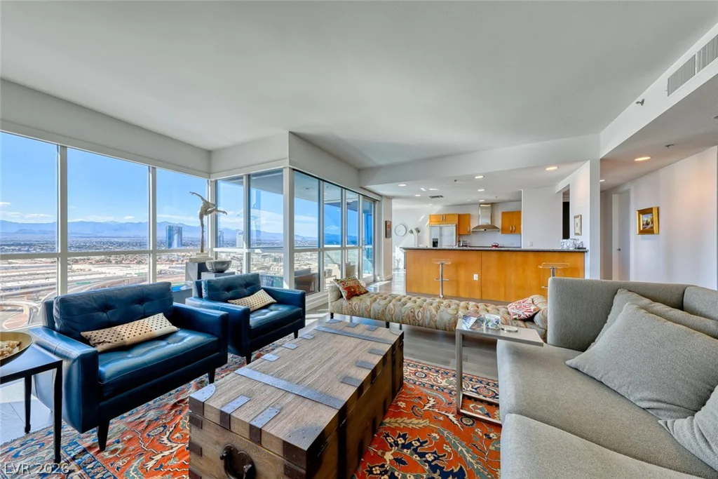 4525 Dean Martin, Las Vegas, NV 89103