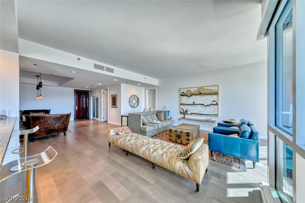 4525 Dean Martin, Las Vegas, NV 89103
