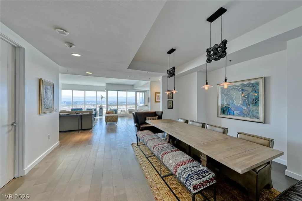 4525 Dean Martin, Las Vegas, NV 89103