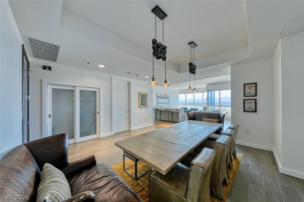 4525 Dean Martin, Las Vegas, NV 89103