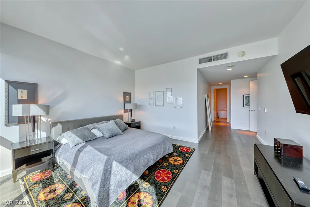 4525 Dean Martin, Las Vegas, NV 89103