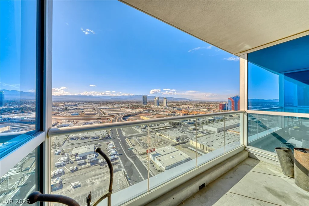 4525 Dean Martin, Las Vegas, NV 89103