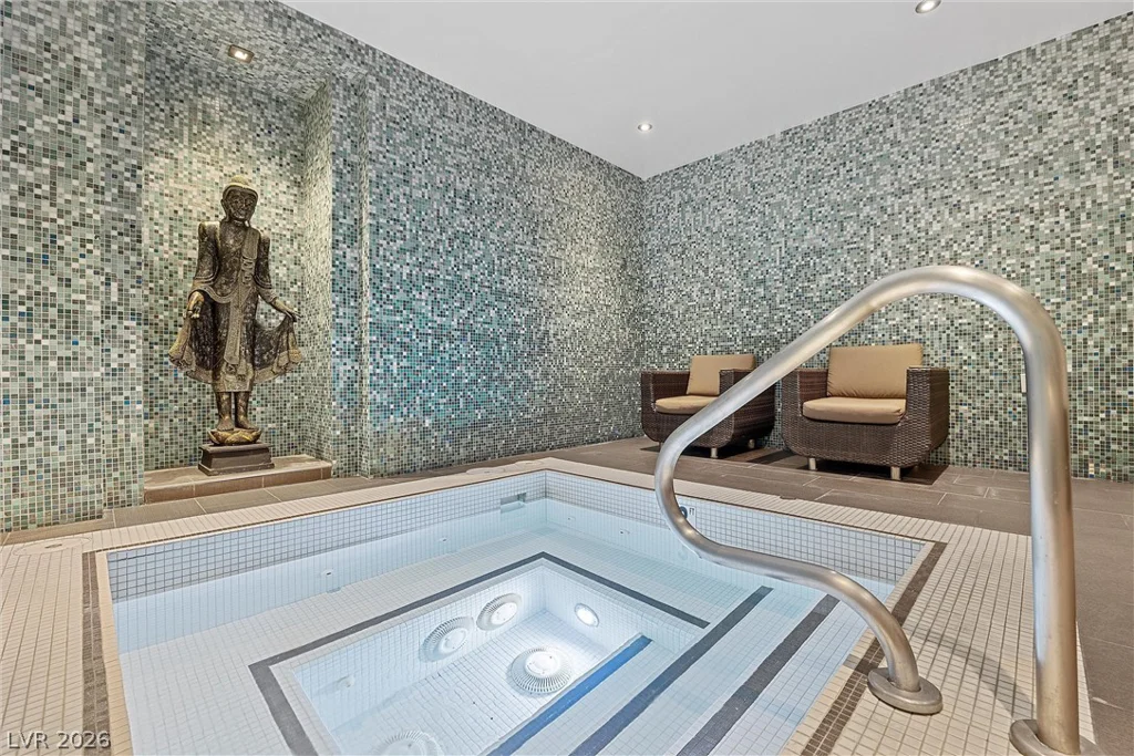 4525 Dean Martin, Las Vegas, NV 89103