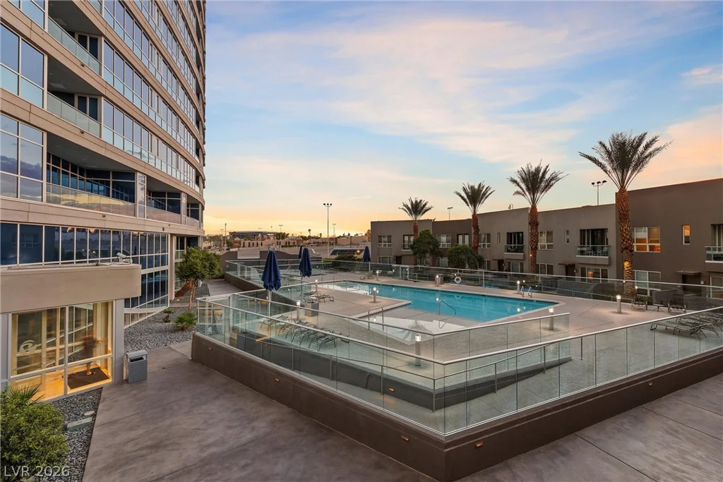 4525 Dean Martin, Las Vegas, NV 89103