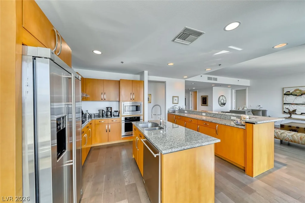 4525 Dean Martin, Las Vegas, NV 89103