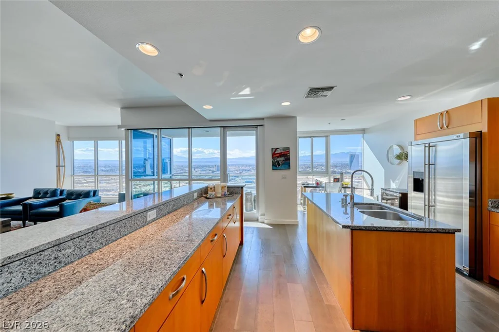 4525 Dean Martin, Las Vegas, NV 89103