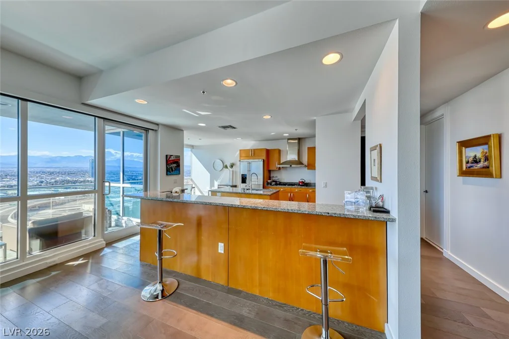 4525 Dean Martin, Las Vegas, NV 89103