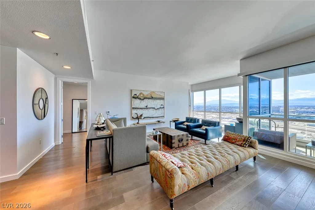 4525 Dean Martin, Las Vegas, NV 89103